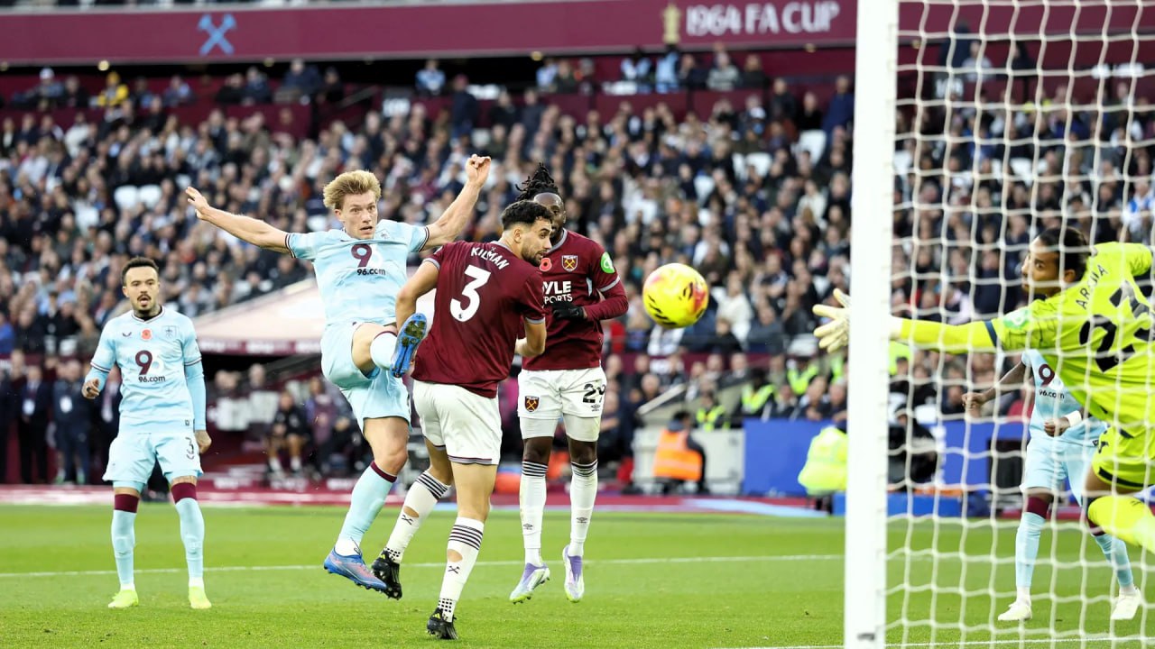 West Ham vs Burnley (22:00  08/11) | Xem lại trận đấu